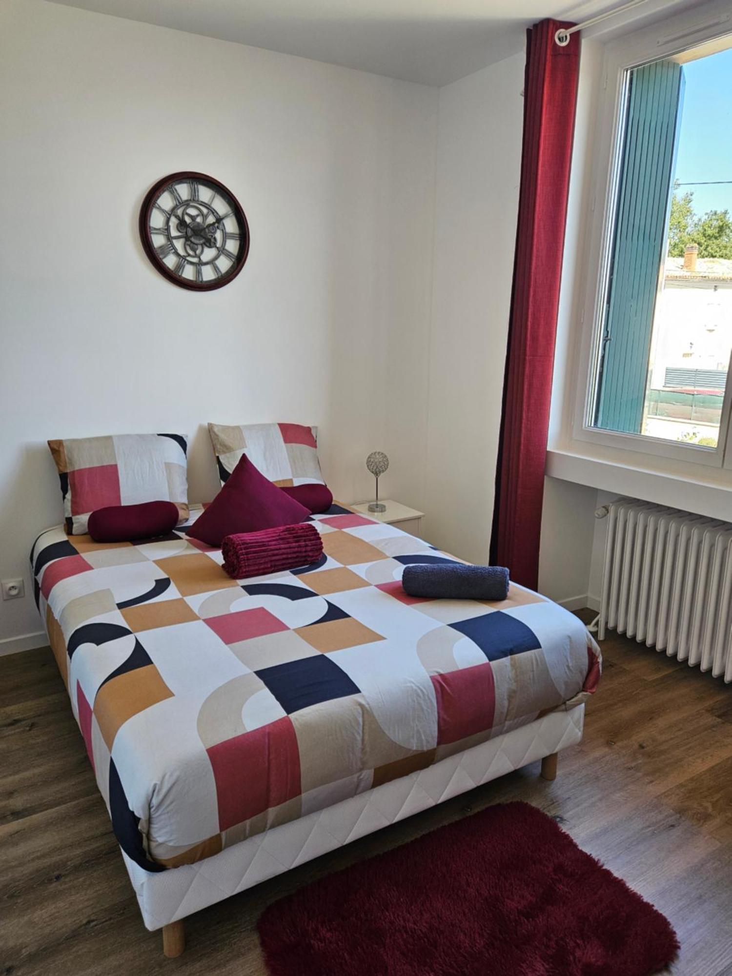 Maison Spacieuse Privatisee Ou A La Chambre - Places De Parking Saint-Michel  Dış mekan fotoğraf